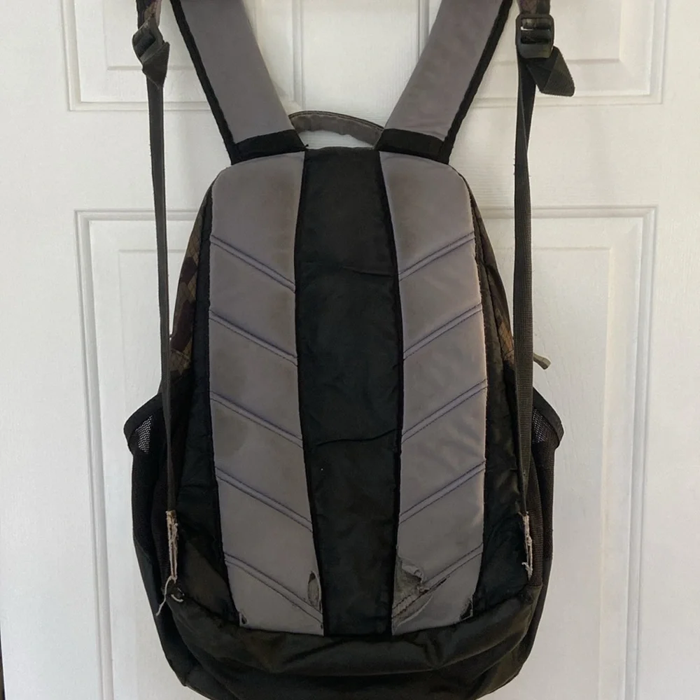 Under Armour Backpack - Picture 7 of 7